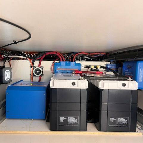 services-batteries